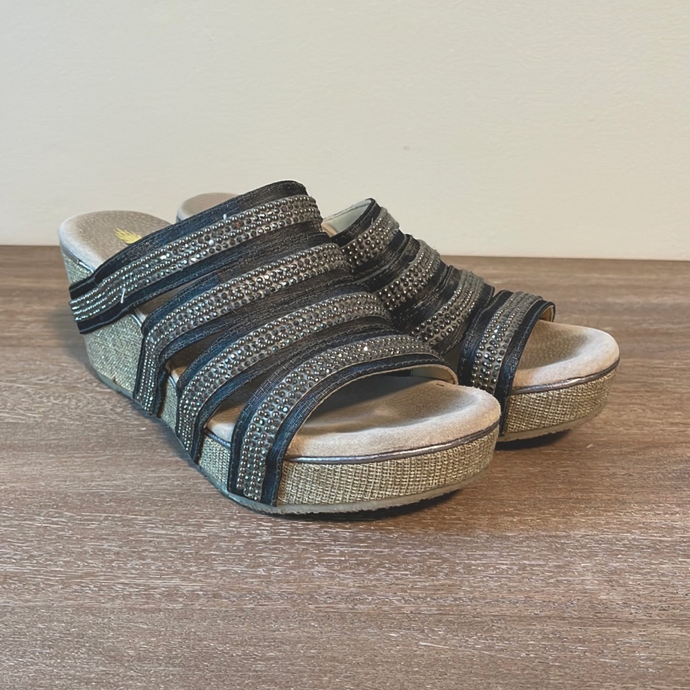 Volatile wedges